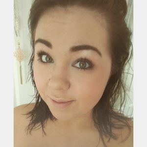 Meet your Posher, Hailey